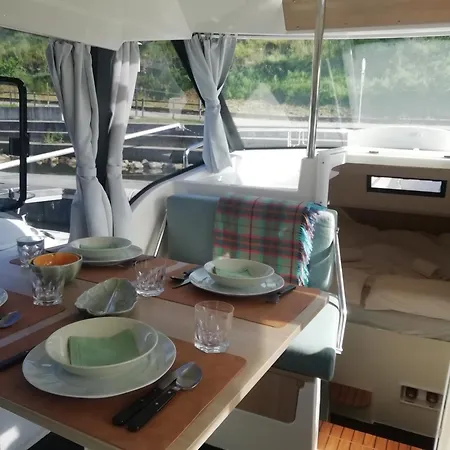 Båthotell Koolhouse Boat