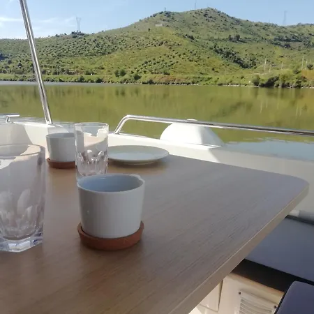 Båthotell Koolhouse Boat