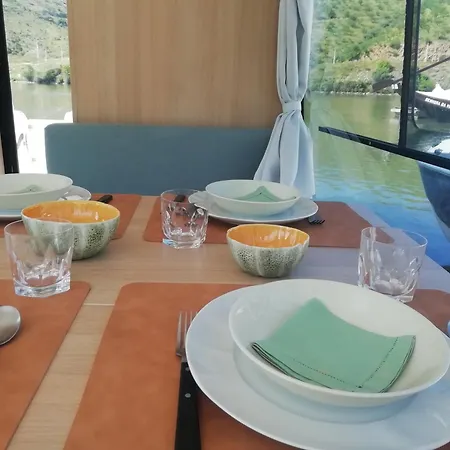 Båthotell Koolhouse Boat Vila Nova de Fozcoa