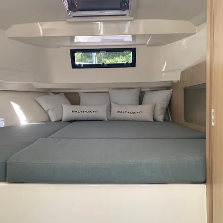 Koolhouse Boat 船上ホテル ヴィラ・ノーヴァ・デ・フォス・コア