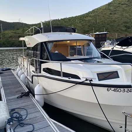 Båthotell Koolhouse Boat *