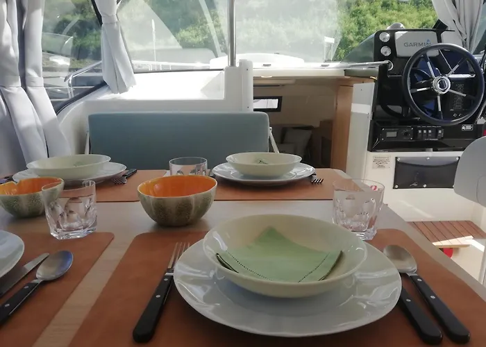 Hotel na wodzie Koolhouse Boat