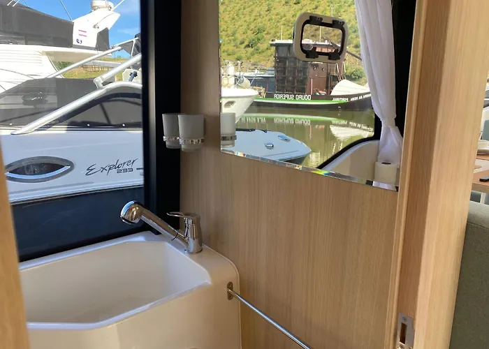 Koolhouse Boat Hotel na wodzie *