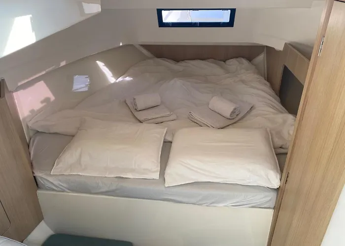 Koolhouse Boat Hotel na wodzie